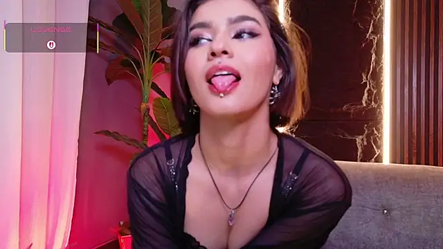 La Diabla 111  online show from October 9, 2025, 8:18 pm