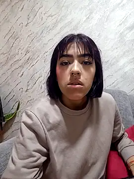 Dulce Bella  online show from October 24, 2025, 3:25 am