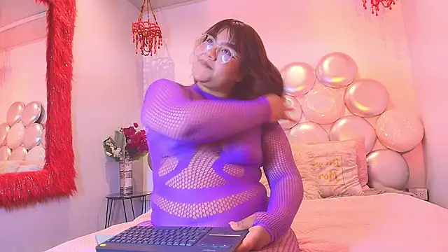 Rebeca jackson online show from November 6, 2025, 7:37 pm