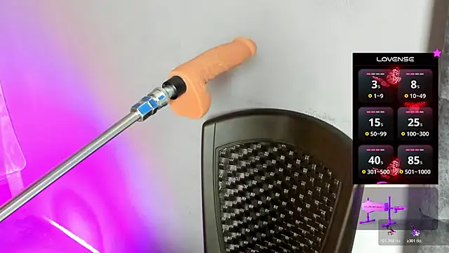 lau-hot online show from October 26, 2025, 7:42 pm