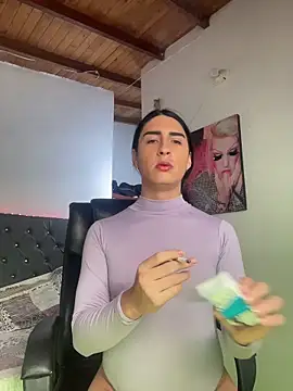 lola diez online show from November 20, 2025, 6:07 pm