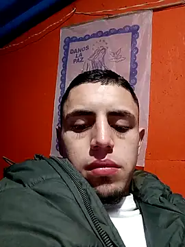 Snapshot of 1C2AM22 chatting on September 18, 2025, 12:12 am 1C2AM22 online show from September 18, 2025, 12:12 am