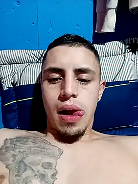 Snapshot of 1C2AM22 chatting on September 26, 2025, 5:11 am 1C2AM22 online show from September 26, 2025, 5:11 am