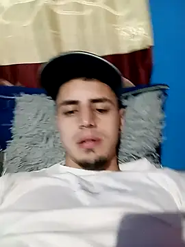 Snapshot of 1C2AM22 chatting on October 14, 2025, 2:23 am 1C2AM22 online show from October 14, 2025, 2:23 am