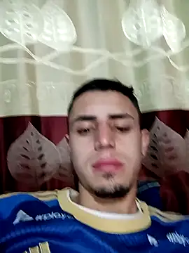 Snapshot of 1C2AM22 chatting on October 31, 2025, 3:29 am 1C2AM22 online show from October 31, 2025, 3:29 am