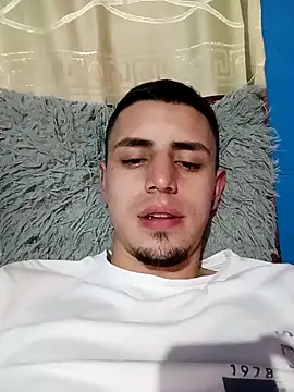 Snapshot of 1C2AM22 chatting on November 12, 2025, 3:40 am 1C2AM22 online show from November 12, 2025, 3:40 am