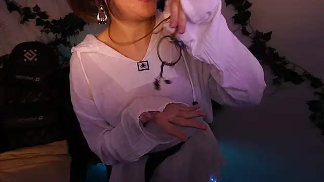 ShinyfromUa online show from November 9, 2025, 9:24 pm