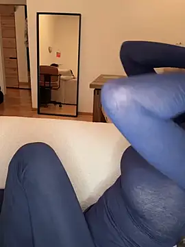 SophiiaStarr online show from November 30, 2025, 6:12 pm