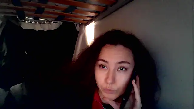 Snapshot of Emparia chatting on November 3, 2025, 6:31 pm Emparia online show from November 3, 2025, 6:31 pm