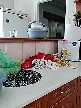 Snapshot of MiriandZacki chatting on October 19, 2025, 9:54 am MiriandZacki online show from October 19, 2025, 9:54 am