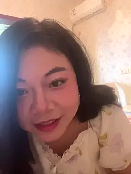 Snapshot of smgirls chatting on October 5, 2025, 8:45 am smgirls online show from October 5, 2025, 8:45 am