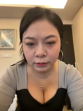 Snapshot of smgirls chatting on November 15, 2025, 9:17 am smgirls online show from November 15, 2025, 9:17 am