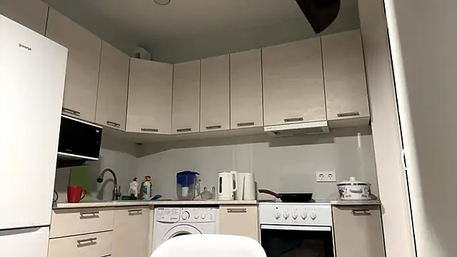 Snapshot of Denni_Spilber chatting on October 14, 2025, 3:24 pm Denni Spilber online show from October 14, 2025, 3:24 pm