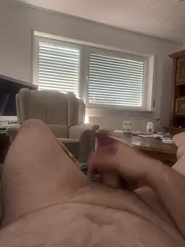 flamur albania online show from April 1, 2026, 11:11 am