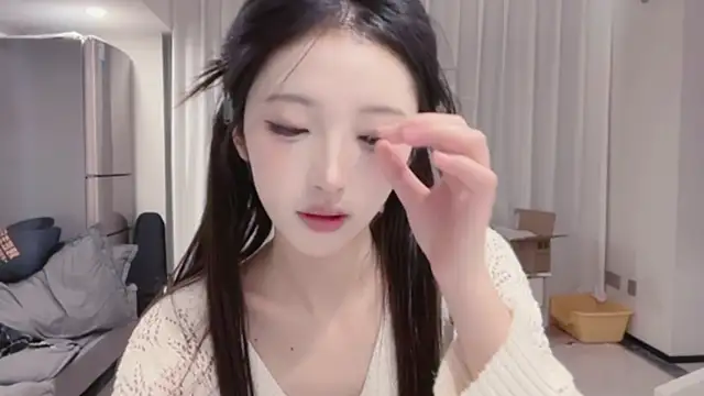 Snapshot of ZhaoZhao-ZM chatting on October 15, 2025, 1:22 pm ZhaoZhao-ZM online show from October 15, 2025, 1:22 pm