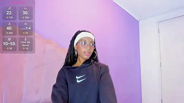 MarianRosse online show from October 3, 2025, 9:01 pm