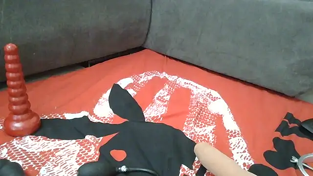 Snapshot of denisboyfucktoy chatting on September 15, 2025, 7:08 am denisboyfucktoy online show from September 15, 2025, 7:08 am