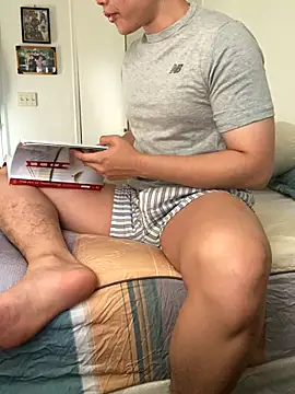 Snapshot of Pikachu19yo chatting on November 2, 2025, 12:02 am Pikachu19yo online show from November 2, 2025, 12:02 am