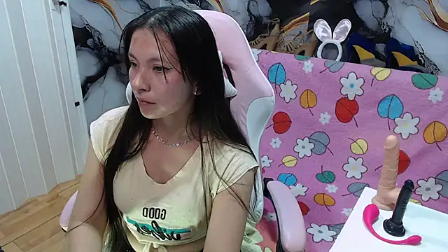 mia wetts online show from October 3, 2025, 7:55 pm