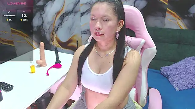 mia wetts online show from October 8, 2025, 7:22 pm