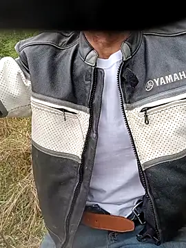 Mrluckstick online show from April 6, 2026, 9:49 pm