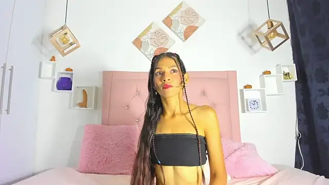 Mia Suarezzz online show from October 29, 2025, 11:28 pm