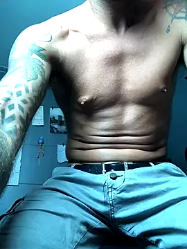 MatteoDom85 online show from September 25, 2025, 2:10 pm