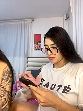 Snapshot of Sweet_and_Rous0 chatting on September 22, 2025, 2:24 am Sweet and Rous0 online show from September 22, 2025, 2:24 am