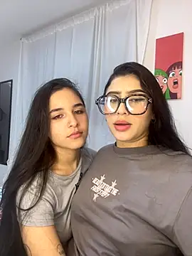 Snapshot of Sweet_and_Rous0 chatting on October 15, 2025, 4:56 am Sweet and Rous0 online show from October 15, 2025, 4:56 am