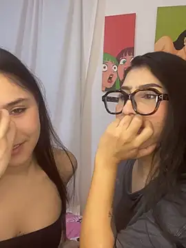 Snapshot of Sweet_and_Rous0 chatting on October 17, 2025, 3:42 am Sweet and Rous0 online show from October 17, 2025, 3:42 am