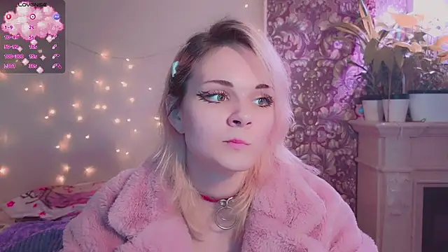 Snapshot of DoubleBubbleCum chatting on October 22, 2025, 7:57 pm DoubleBubbleCum online show from October 22, 2025, 7:57 pm