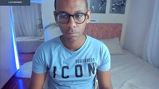 Snapshot of KingEdward_ chatting on September 9, 2025, 9:42 am KingEdward online show from September 9, 2025, 9:42 am