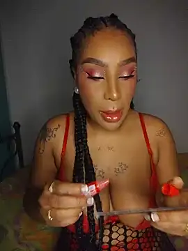 Queen Amara online show from May 31, 2026, 4:20 am
