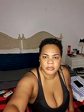 Snapshot of Kream_Cherry chatting on September 15, 2025, 1:38 am Kream Cherry online show from September 15, 2025, 1:38 am
