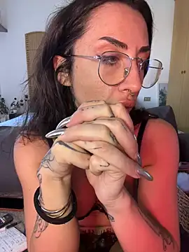 Snapshot of nikkaanderic chatting on May 26, 2026, 3:52 pm nikkaanderic online show from May 26, 2026, 3:52 pm