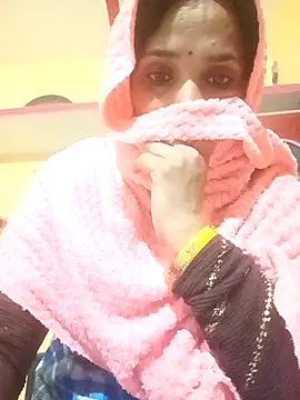 Hot-kal93 online show from December 4, 2025, 9:45 pm