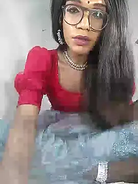 Snapshot of Winterbunny95 chatting on November 4, 2025, 12:32 am Winterbunny95 online show from November 4, 2025, 12:32 am