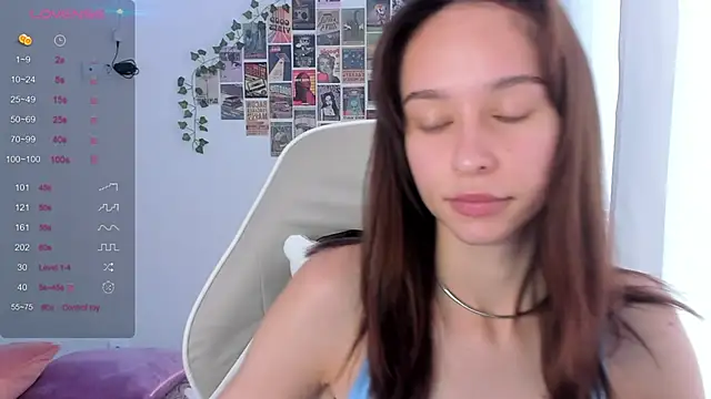 Snapshot of _Alissaa chatting on October 12, 2025, 1:21 pm Alissaa online show from October 12, 2025, 1:21 pm