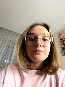 Bellatrisssaa online show from November 20, 2025, 3:01 pm