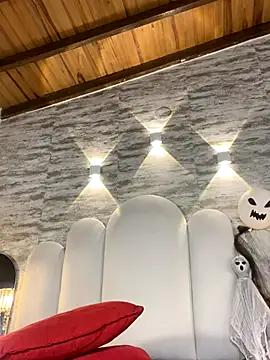 Kristy1  online show from October 8, 2025, 11:08 am