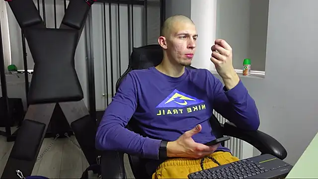 Snapshot of Ryan_Dozer chatting on October 16, 2025, 8:04 am Ryan Dozer online show from October 16, 2025, 8:04 am