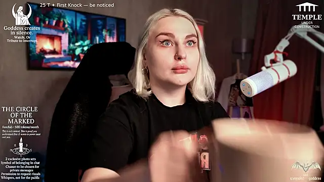 Wounded Goddess  online show from November 13, 2025, 8:30 pm