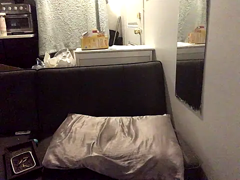 littyleesh1 online show from November 13, 2025, 10:41 pm