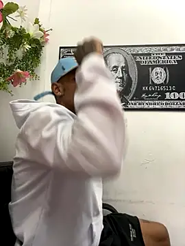 Snapshot of carl_jhonson821 chatting on October 21, 2025, 5:02 pm carl jhonson821 online show from October 21, 2025, 5:02 pm