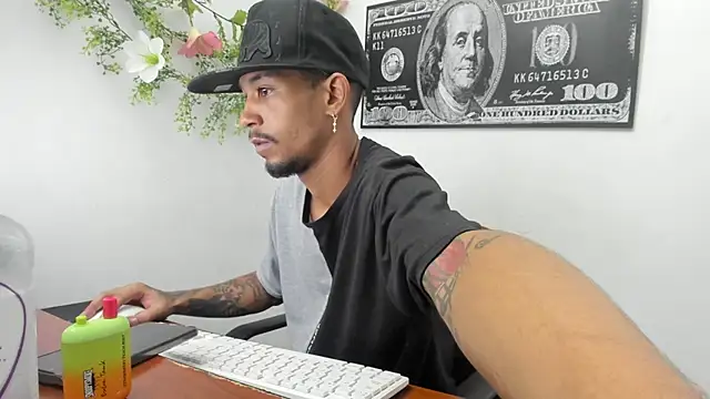 Snapshot of carl_jhonson821 chatting on November 1, 2025, 1:07 am carl jhonson821 online show from November 1, 2025, 1:07 am