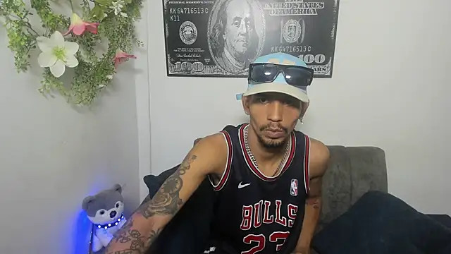 Snapshot of carl_jhonson821 chatting on November 12, 2025, 12:38 pm carl jhonson821 online show from November 12, 2025, 12:38 pm