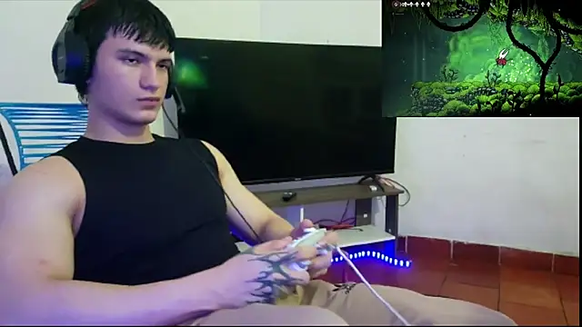 ErickWalton online show from November 12, 2025, 5:19 am