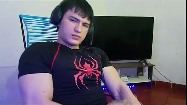 ErickWalton online show from November 13, 2025, 5:28 am