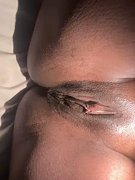 sinnanoiree online show from March 17, 2026, 12:59 am