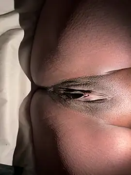 sinnanoiree online show from March 18, 2026, 12:25 am